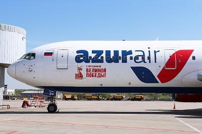 Авиакомпания AZUR air представила тематически оформленный лайнер к 80-летию Победы
